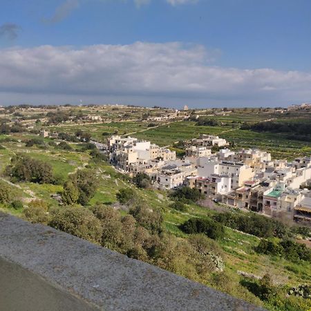 Appartamento Panoramic Penthouse In Marsascala Which Enjoys Sea And Country Views Marsaskala Esterno foto