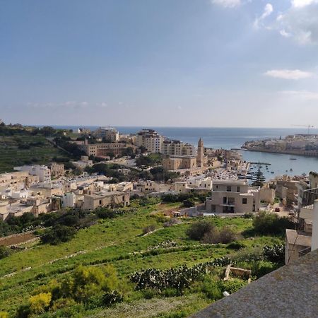 Appartamento Panoramic Penthouse In Marsascala Which Enjoys Sea And Country Views Marsaskala Esterno foto
