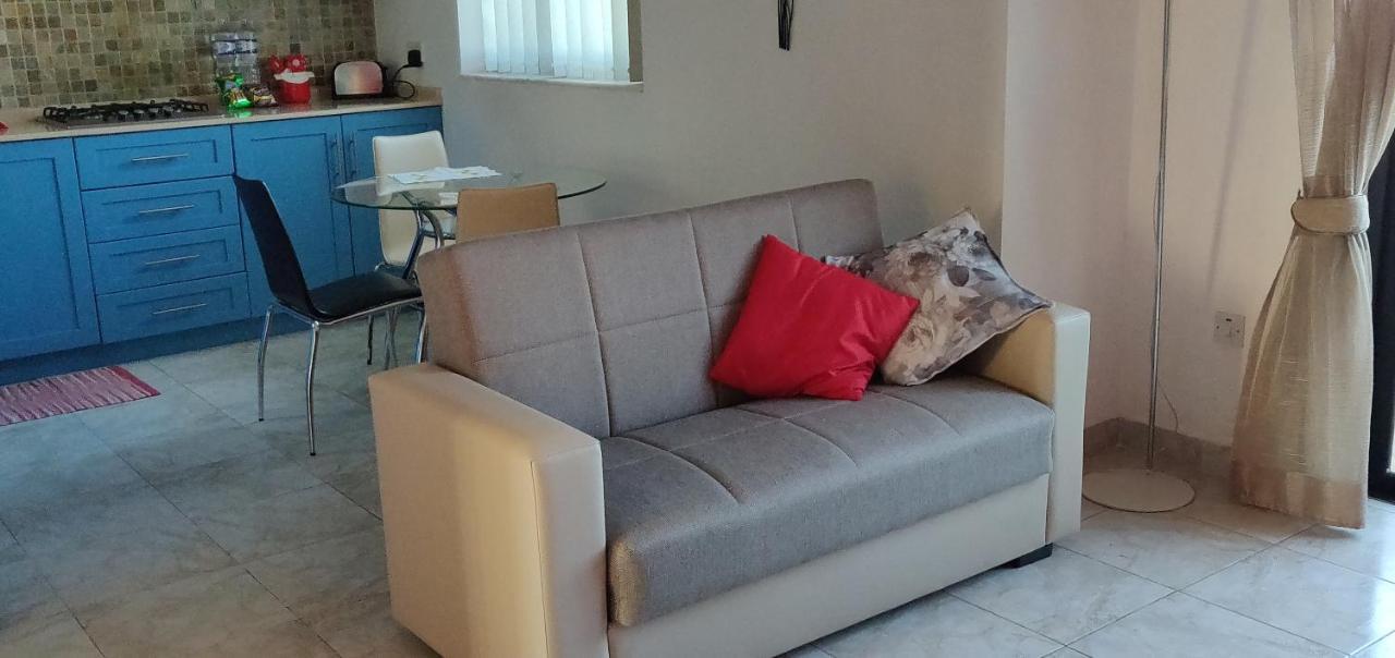 Appartamento Panoramic Penthouse In Marsascala Which Enjoys Sea And Country Views Marsaskala Esterno foto