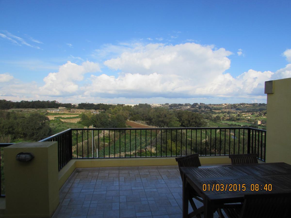 Appartamento Panoramic Penthouse In Marsascala Which Enjoys Sea And Country Views Marsaskala Esterno foto