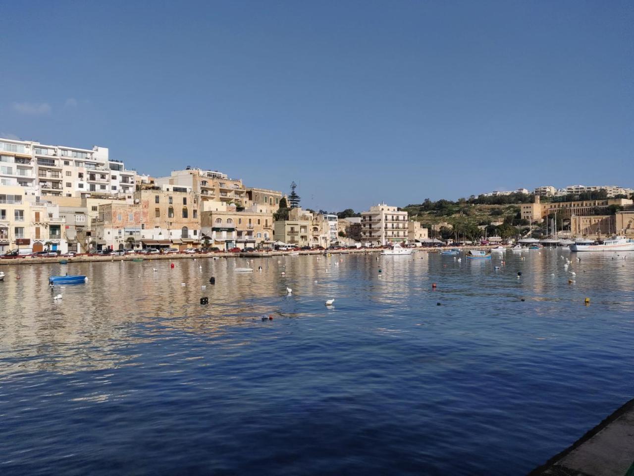 Appartamento Panoramic Penthouse In Marsascala Which Enjoys Sea And Country Views Marsaskala Esterno foto