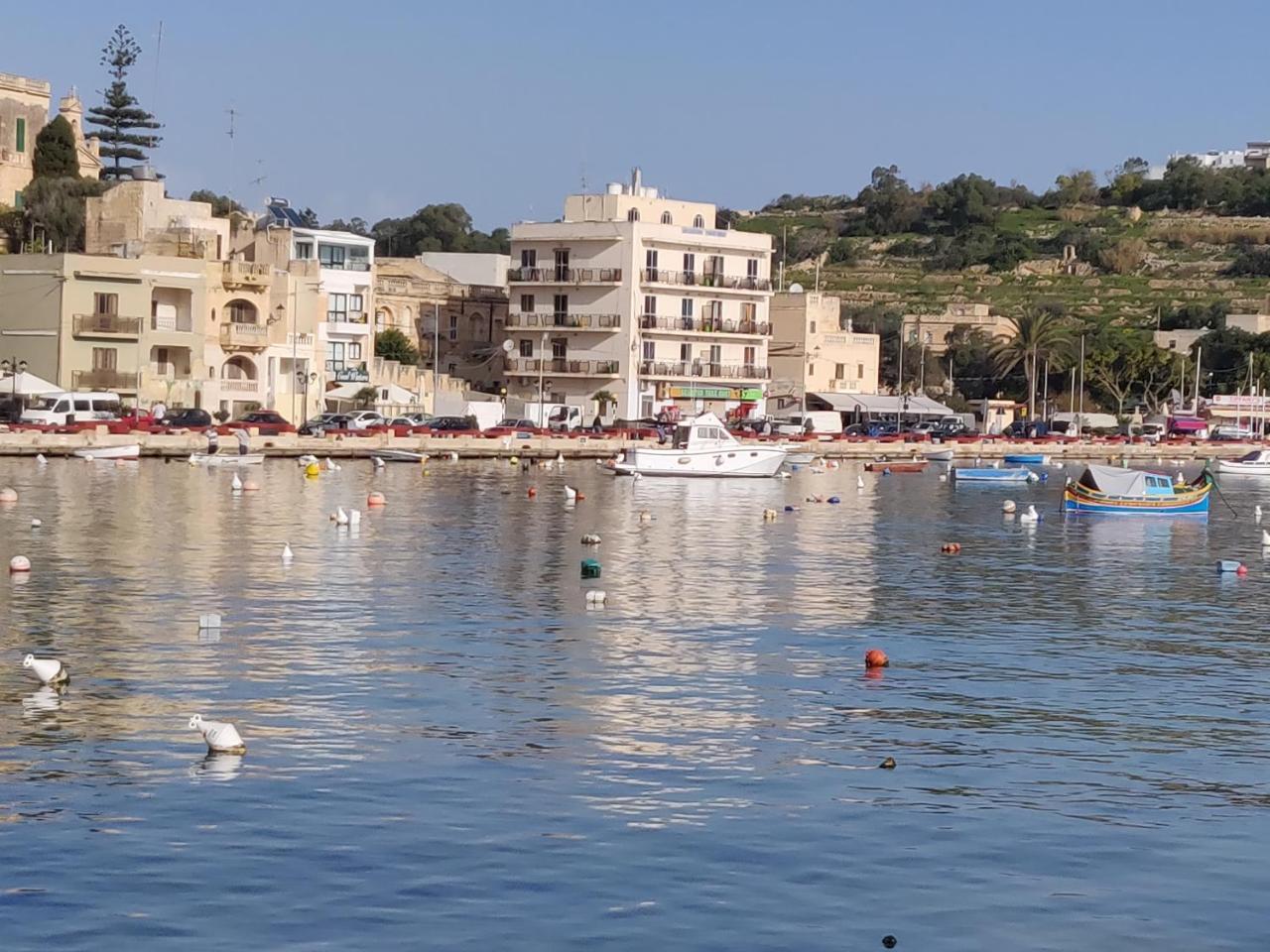 Appartamento Panoramic Penthouse In Marsascala Which Enjoys Sea And Country Views Marsaskala Esterno foto