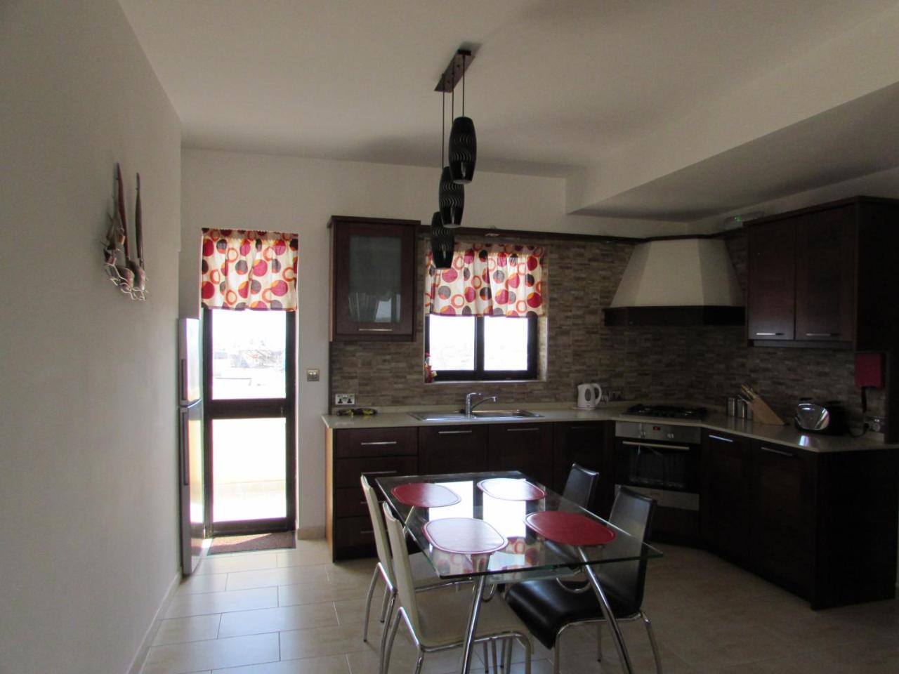Appartamento Panoramic Penthouse In Marsascala Which Enjoys Sea And Country Views Marsaskala Esterno foto