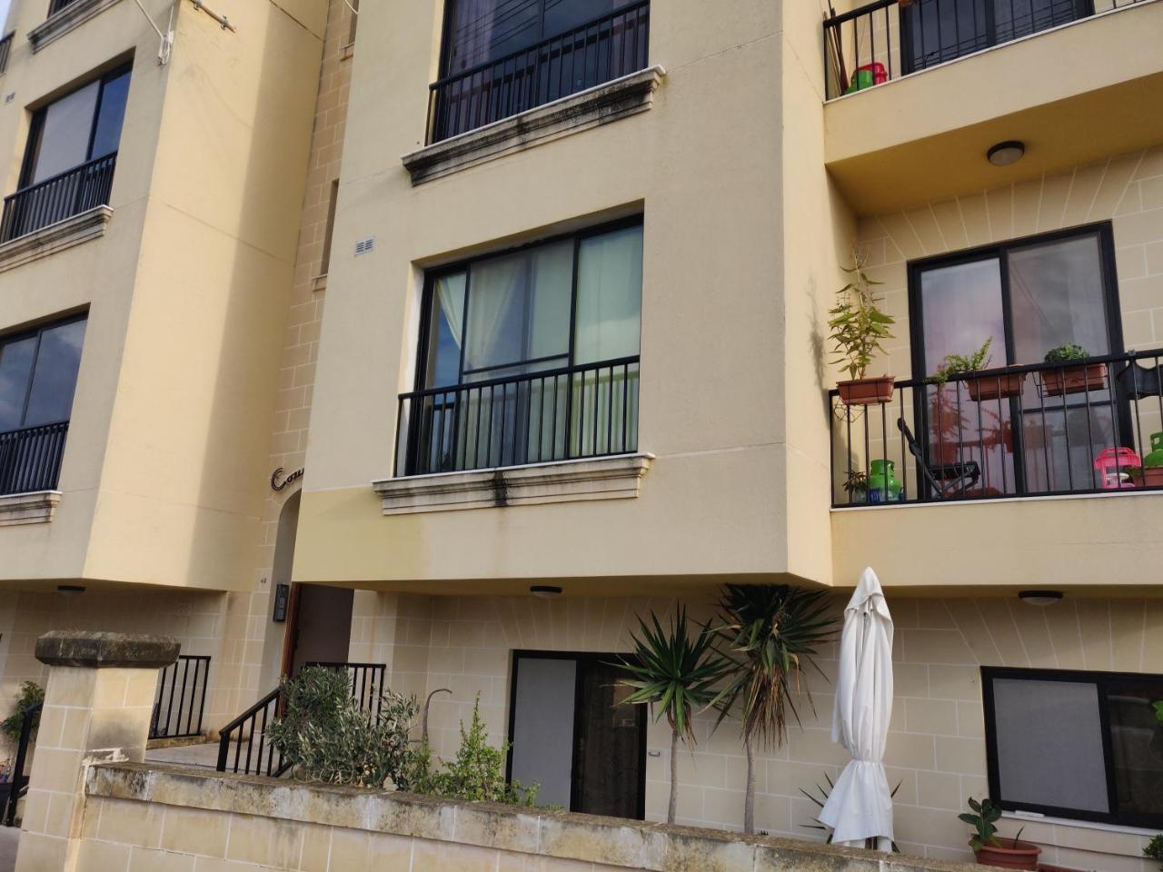 Appartamento Panoramic Penthouse In Marsascala Which Enjoys Sea And Country Views Marsaskala Esterno foto